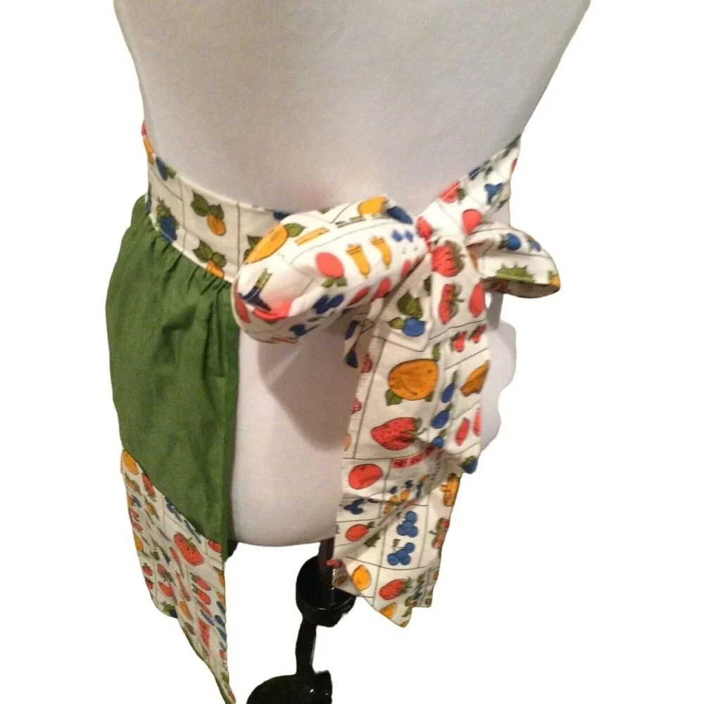 Genuine Vintage Kitchen‎ apron Green Vegetable Novelty Print Retro